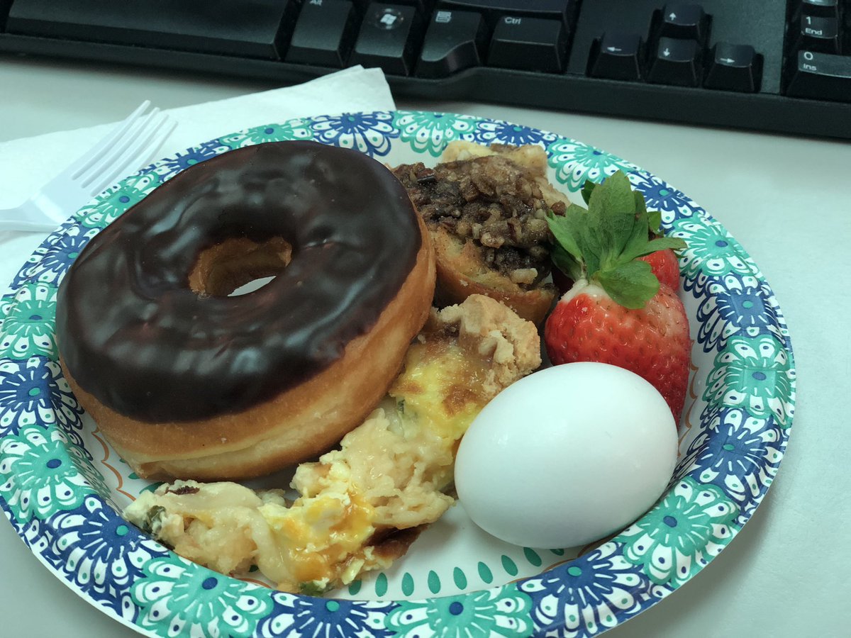 APS_FleetES's tweet photo. Happy Friday & Thanks for an awesome Henry’s Staff Breakfast - A good breakfast fuels you up and gets you ready for the day! #APSHealthy #PHESBulldogs @APSVirginia @APSHenryPTA @APSHenrySnyder https://t.co/AN2qgy5ous