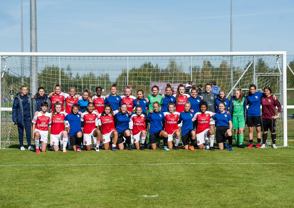 Recently we welcomed our international Sister Club Diamonds Academy from Poland. The girls took part in training sessions, games with our Development teams and a tour at the Emirates Stadium. 

Want to join our #SisterClub Programme 👉bit.ly/2R13EbJ