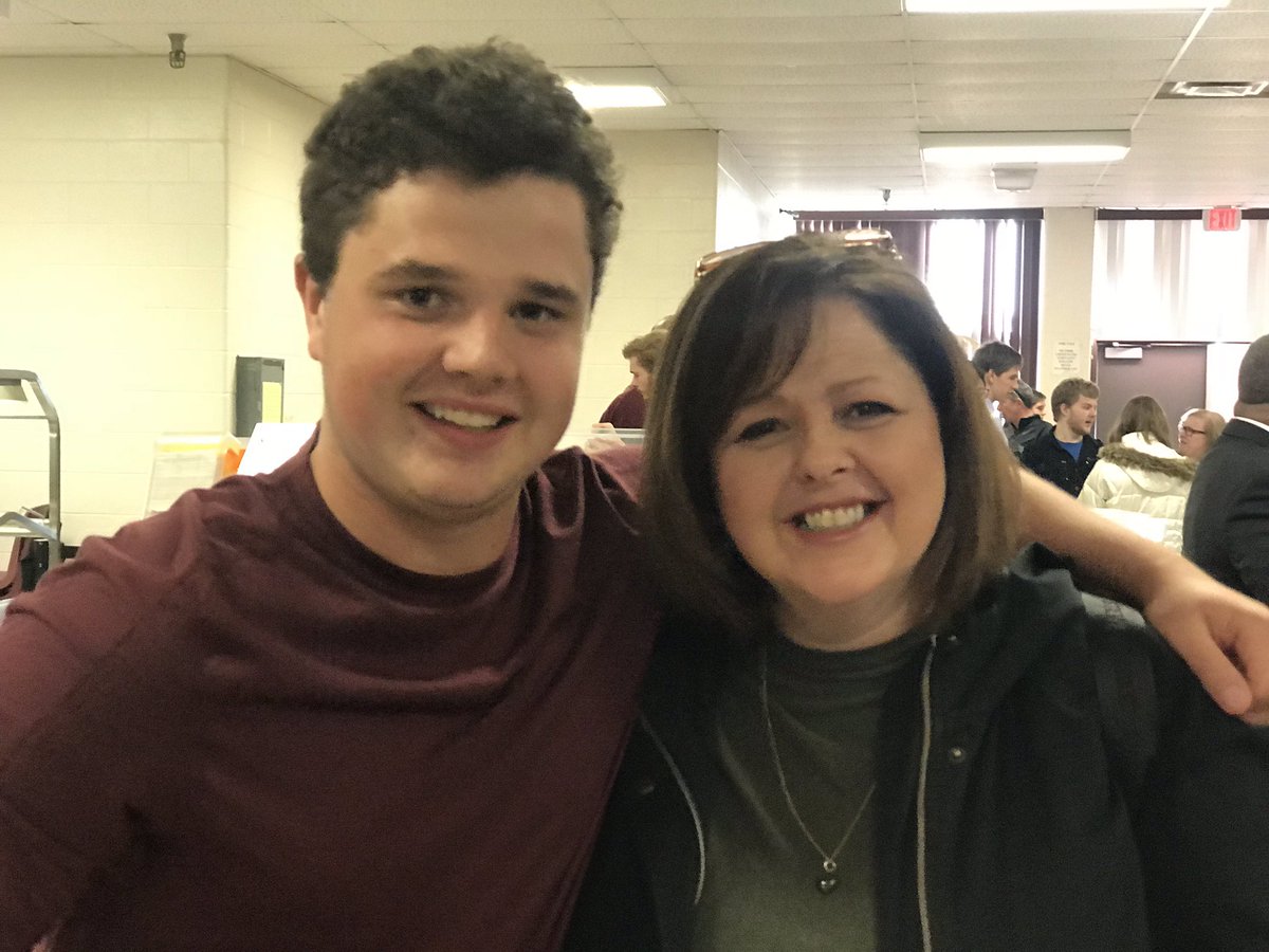 _LHSClassof2018's tweet photo. @LHS_hippert Academic Appreciation breakfast https://t.co/mII9g93g5L