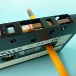 懐かしい!カセットテープと鉛筆の関係、知ってましたか？