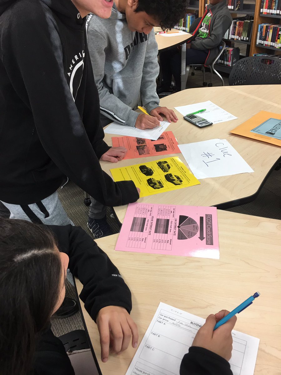 Ymxb1's tweet photo. Mrs. Leath’s 1st period learning about FICO scores, buying a house and car using the simple interest formula. #PantherPRIDE @Sandburg_MS https://t.co/QwltgRFKG0