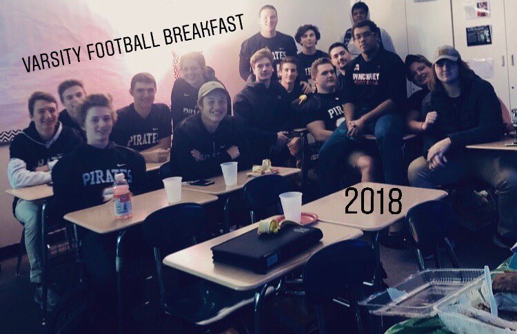 BeegsKt's tweet photo. Good luck tonight ⁦⁦@PirateFootball⁩! 🏈☠️ https://t.co/t1J1q2vaY1