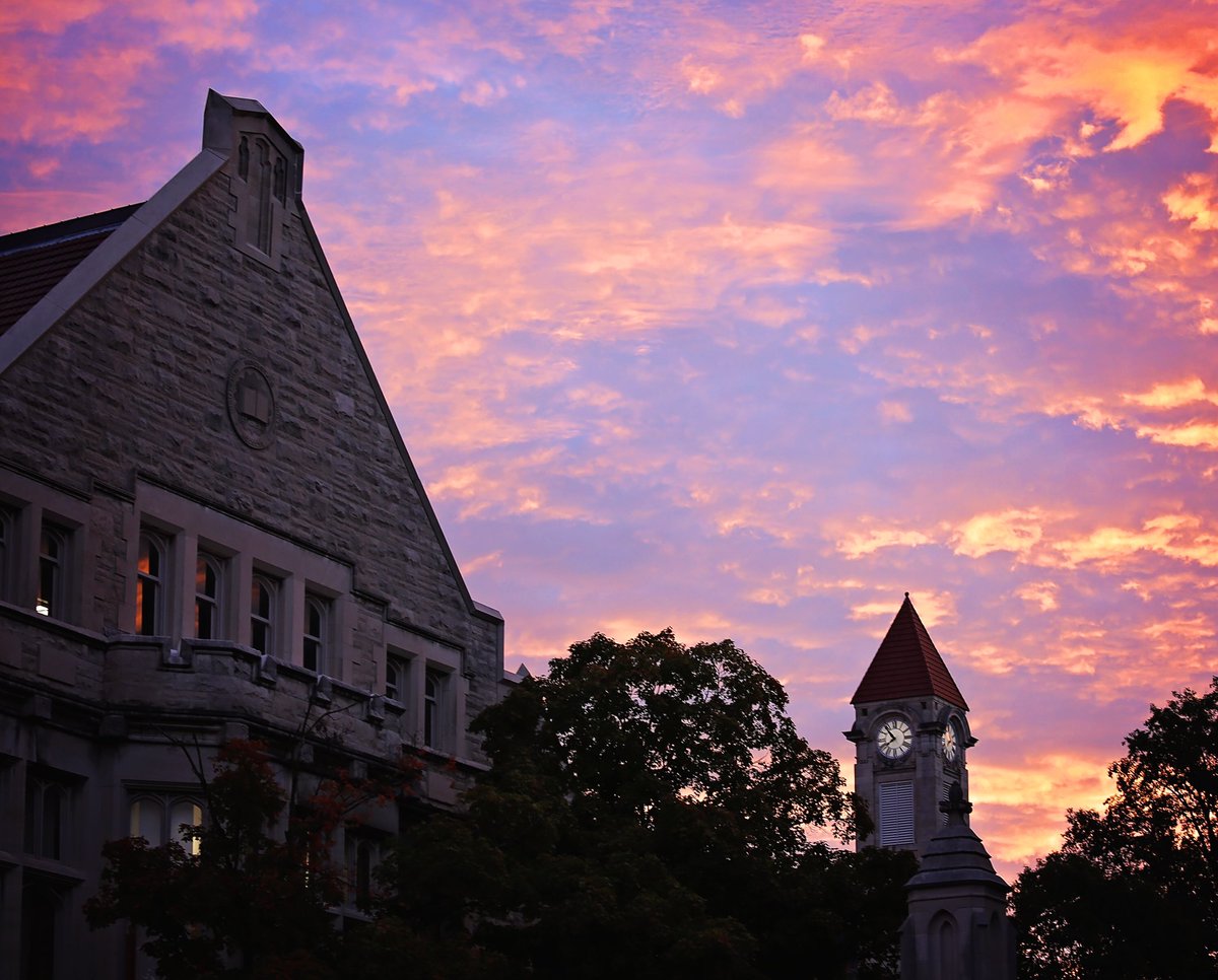 IUMaurerLaw's tweet photo. A stunner of a sunrise this morning at @IUBloomington. https://t.co/j8n3zZI23u