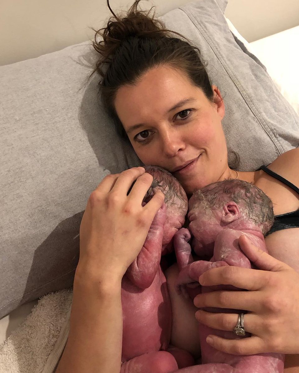 FamilleMedia's tweet image. Mum gave birth to her sweet little baby boy in water and then we thought the placenta was about to come. But as it turned out, there was another baby boy about to make his entrance into the world!

📷 IG: ten.moons