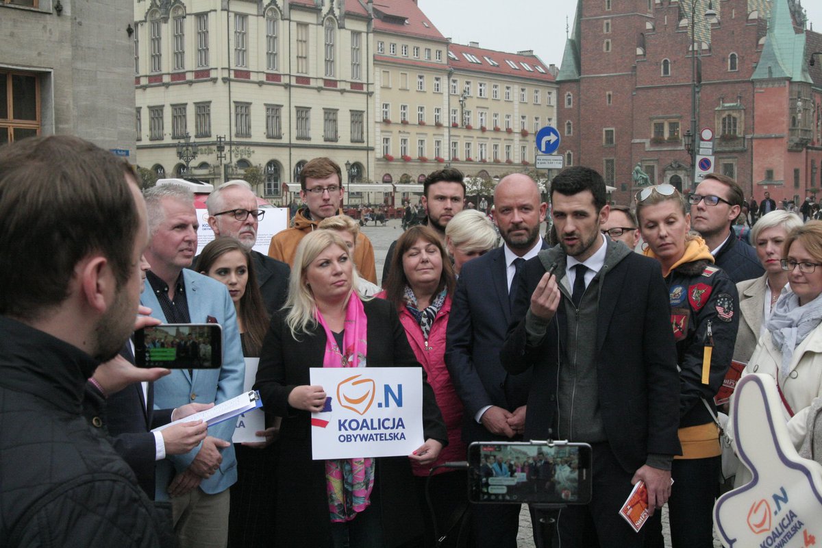 W następnych latach chcę walczyć o rewitalizację. Nie tylko Śródmieścia. Rewitalizacja to osłony śmietnikowe na Sępolnie czy nadanie nowego życia dawnym podmiejskim wsiom jak <a href="/Swojczyce/">Swojczyce-PL</a>. To priorytet dla całej ekipy <a href="/SutrykJacek/">Jacek Sutryk</a> i <a href="/KObywatelska/">Koalicja Obywatelska ❤️-sympatycy</a> we Wrocławiu!
fot. <a href="/JerzyChrabaszcz/">Jerzy Chrabąszcz</a>
