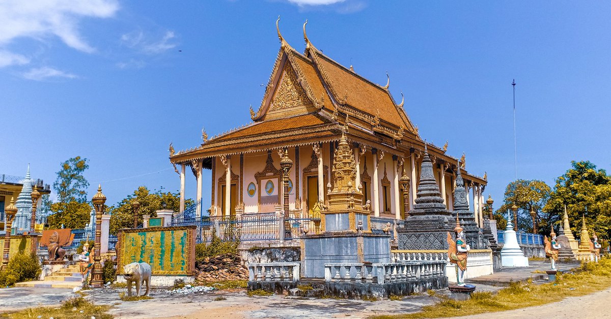 NavongK's tweet photo. Temple
#Buddhist #Cambodia https://t.co/LOhXGMpIK7
