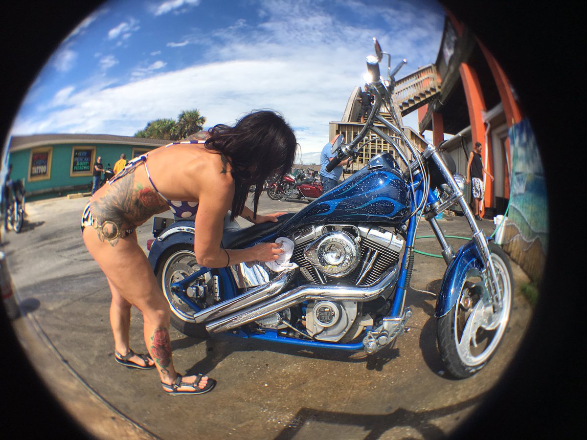 invizcarnivore's tweet photo. Biketoberfest roars into Flagler County https://t.co/lydODnsPtY