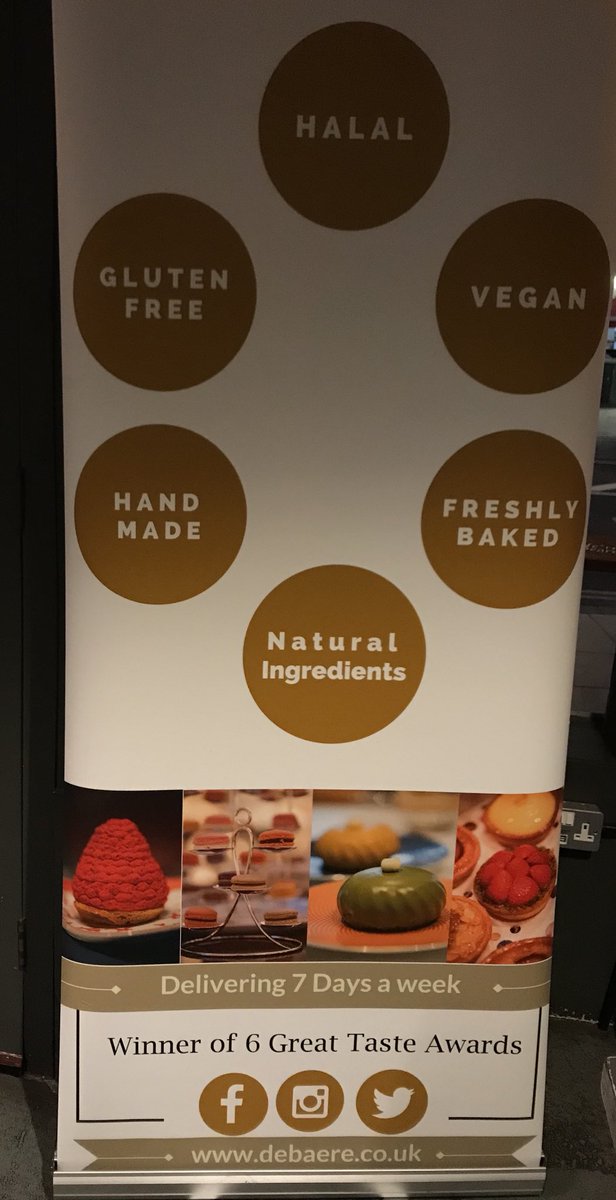 chatnmeetcoffee's tweet image. #FridayReads yesterday at the #ERAs #EalingRestaurantAwards 
#Fun #Local #Community including music by @ChasingDeerBand chocs by @EalingChocs , pastries by @DebaereUk #FadeToBlack hosting in #Hanwell, Drinks with @WeirdBeard_Brew #ERAs cofounded by @DebaereUk &amp;amp; @EatInEaling 🙌😊