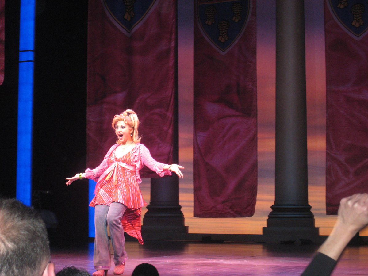 itsAdam's tweet photo. On this day 10 years ago, Legally Blonde closed on #Broadway. 💃🏻 #bonecake #snaps @official_orfeh @jammyprod @kateshindle @ChristianBorle @4BarryAnderson https://t.co/pi485pHtvD