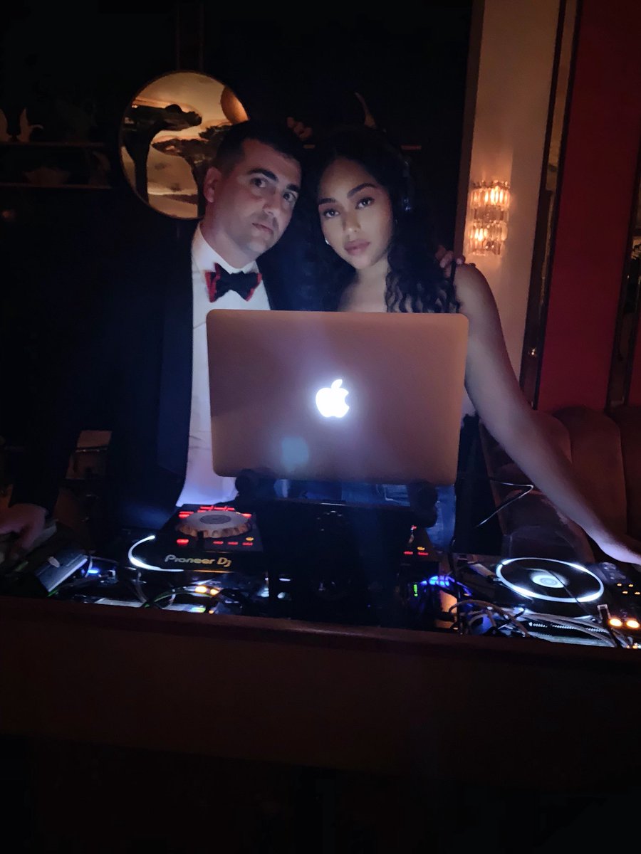 ladydelilah_la's tweet photo. We are grateful to partner with @amfAR and support the mission to find a cure for #HIV. Thank you to the amazing @amfAR team, @jordynwoods for bringing the vibe and all who joined us at @ladydelilah_la to celebrate the evening.#amfar2018 https://t.co/S0C9ZnaXRF