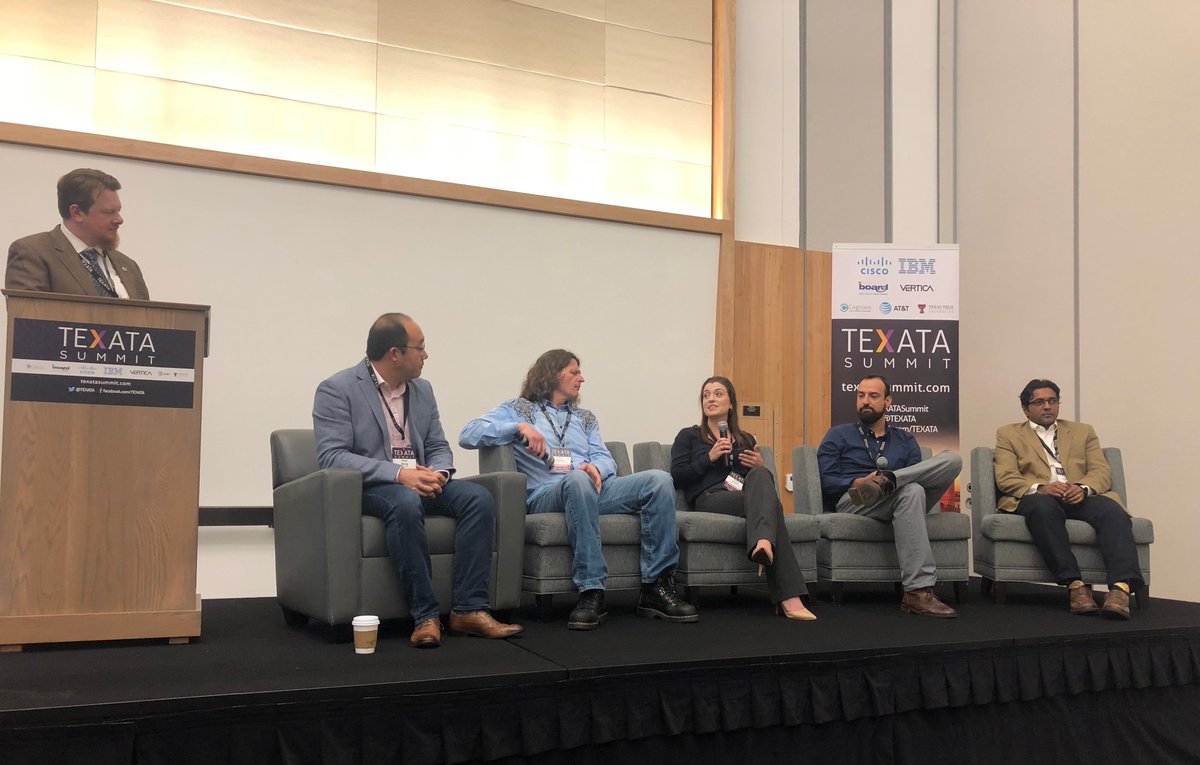 "Data literacy also means ensuring common terms and language across the organization" -- Kelsey Nowell, Data Scientist <a href="/WalmartTech/">Walmart Global Tech</a> #TEXATASummit