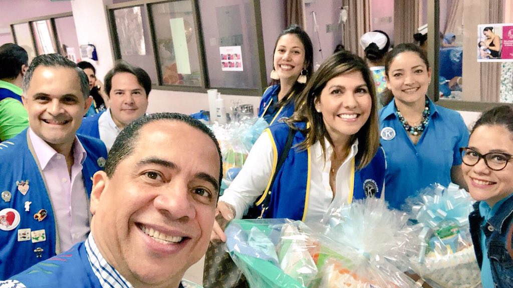 FreddyAlvarezE's tweet photo. Entrega de canastillas en el #HospitalSantoTomás cumpliendo nuestro programa de servicio comunitario Niños pequeños: Prioridad Uno #YCPO @KiwanisPma comprometidos con la niñez panameña 👏🏽 #YSeguimos #SirviendoALosNiñosDelMunfo https://t.co/8qz7HcMMgk