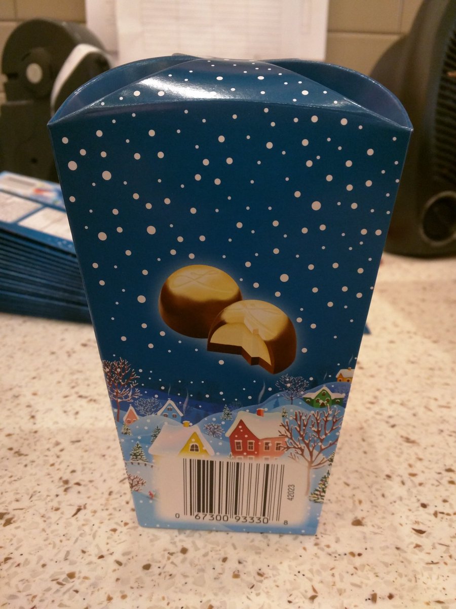 AliceAsylum_xo's tweet photo. This is my life right now, and what I'll be working on for at least an hour. I'll just say, though, they're freaking delicious. https://t.co/7t1SrLTRy9