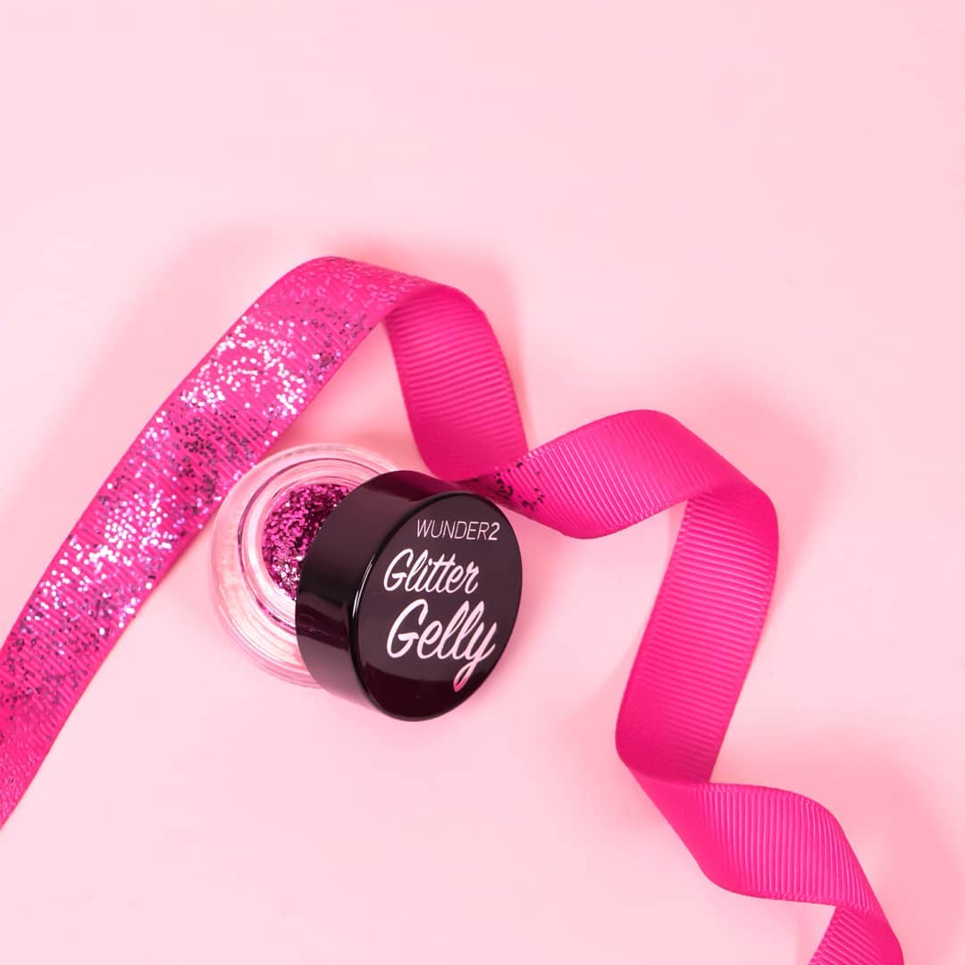 Wunder2_France's tweet photo. Saviez-vous que cette année nous soutenons l'association Pink Ribbon qui sensibilise sur le cancer du sein durant Octobre Rose.

Nous reversons donc 20% de chaque Glitter Gelly Amethyst vendus. ✨✨ https://t.co/HvHag4z1ct