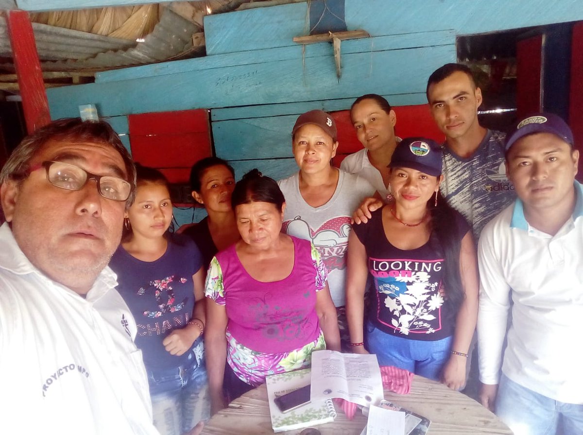 Agroeco5S's tweet photo. El CFMA trabajando con la Comunidad indigena Embera Chami URU DRUA, planeacion para recuperacion de 5 hectareas de cacao en Corea Alta, Machuca , Segovia. Conexion Vida y Economia para Machuca. https://t.co/Cm3jfRejVa