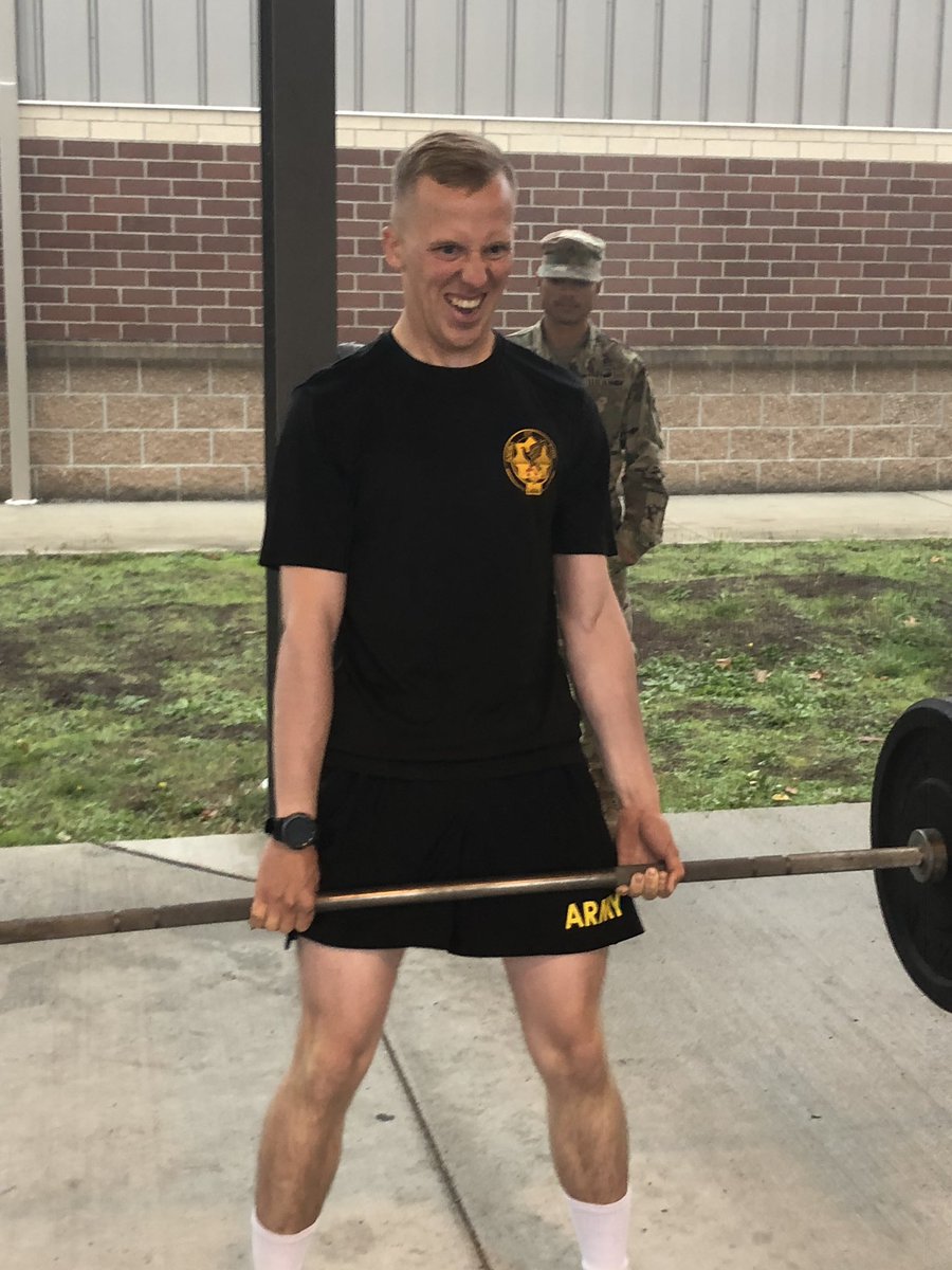 8_1Cav's tweet photo. Show me your War Face! Lieutenants  compete for the the title of Officer of the Quarter. Lieutenants start the day by completing the Ranger Warrior Assessment #ProtectTheTribe @lancer_brigade https://t.co/t7xerimjxJ
