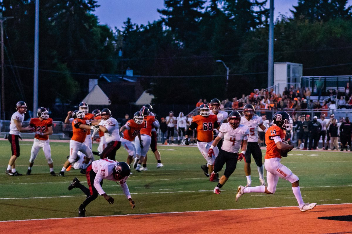 BeavertonHigh's tweet photo. Good luck tonight: FOOTBALL vs. Southridge @ 7 PM! THEME: Orange Out! #GoBucky https://t.co/1ptFg90H3Z