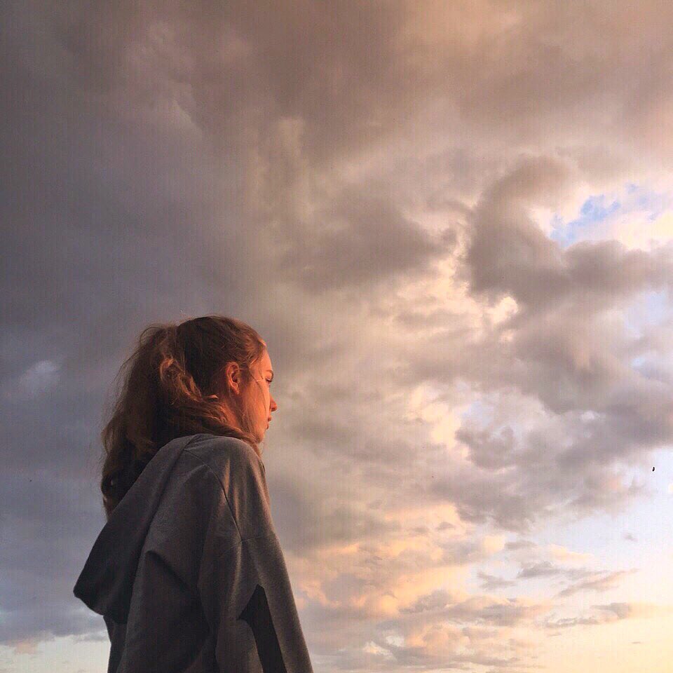 . (@7livex) on Twitter photo 