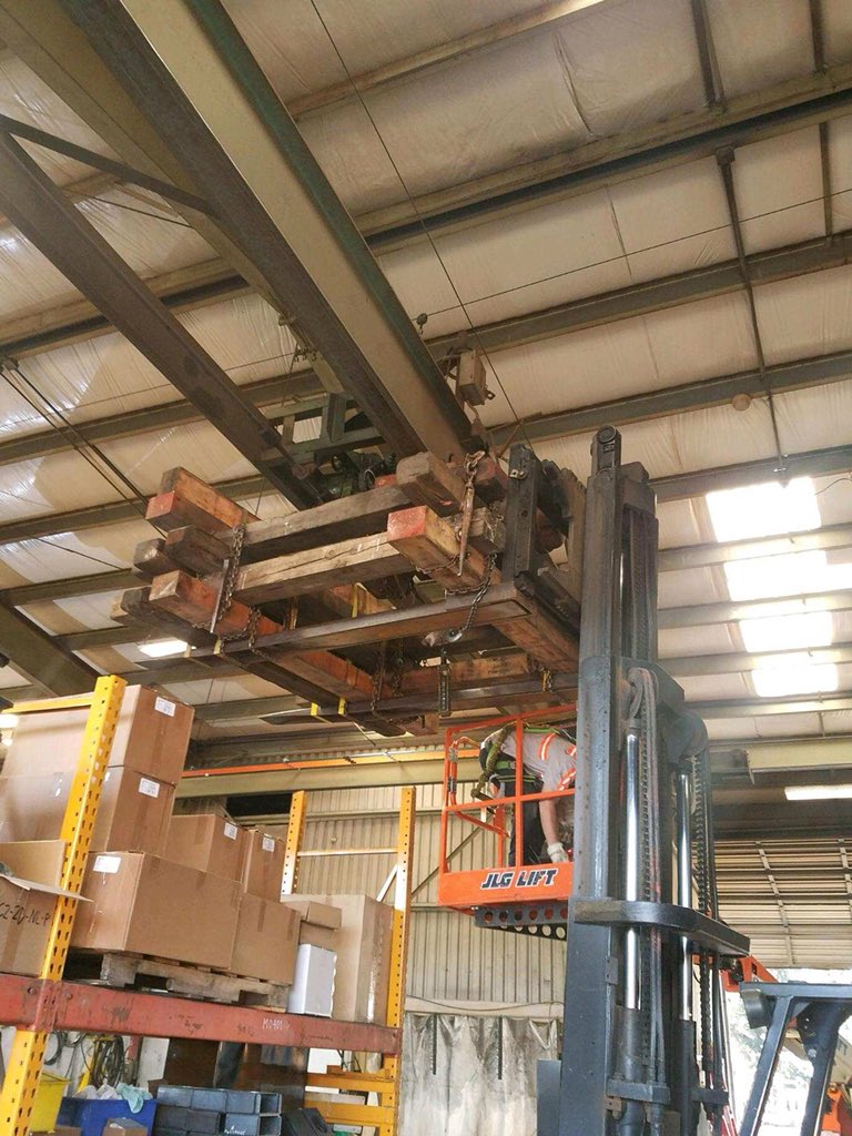 #metrorigging #rigging #forklifts