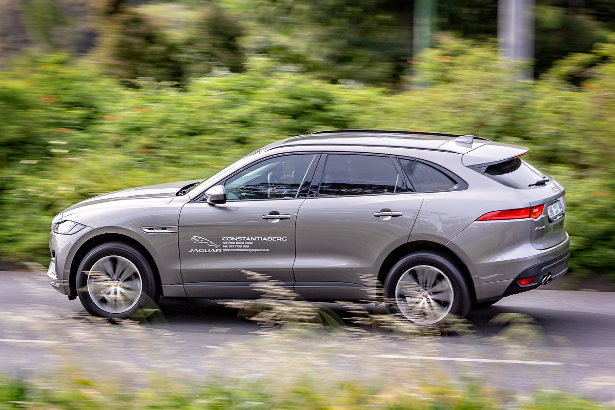 Carspotting in Cape town today.
This #FPACE just purred past me... I think the #iPace will be much harder to spot and capture on film. I've heard it's very stealthy. The hunt continues...