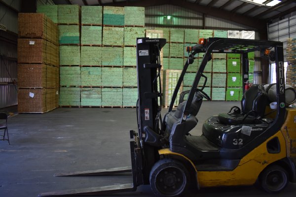 Our Harbor Island facility is situated in the middle of the Port of Seattle terminals at the T18 out gate. We service the Ports of Seattle, Tacoma, Portland, Everett, and Olympia for import/export and domestic shipments
buff.ly/2OgoNxZ