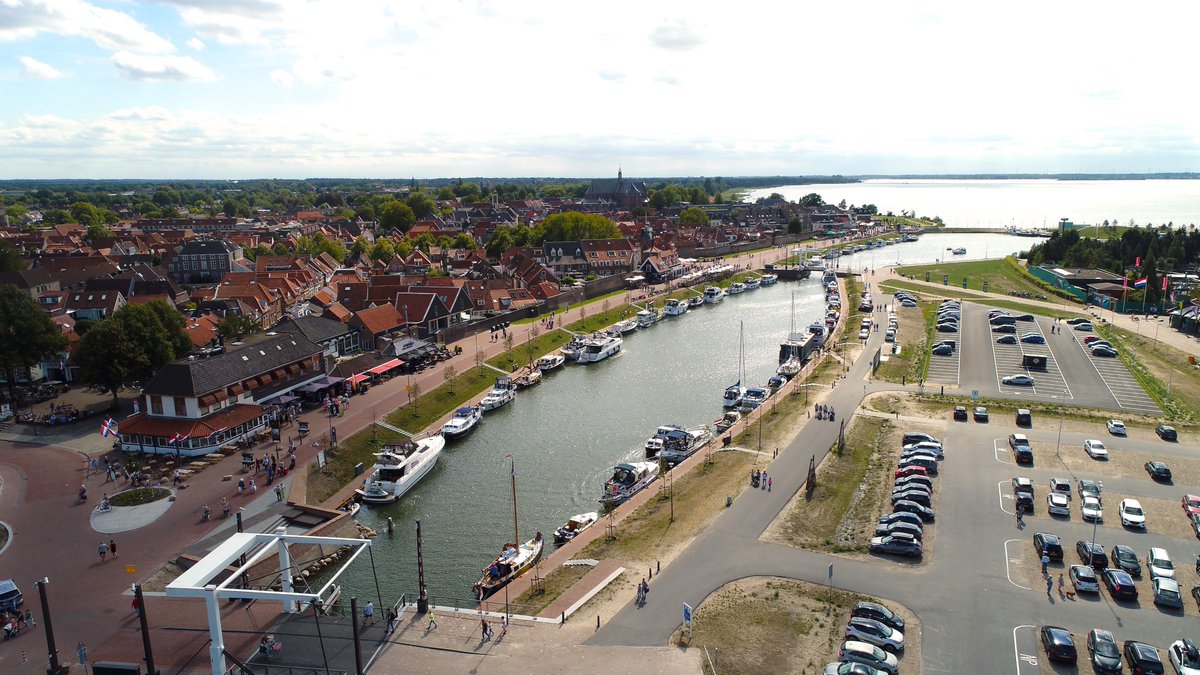 De Gemeente Harderwijk maakt ruim baan voor lokale ondernemers en hoogwaardige leisure als het gaat om het nog aan te leggen gedeelte op het Dolfinariumeiland. Dit gedeelte wordt momenteel als parkeerplaats gebruikt.
Lees meer bit.ly/2R2d0Ee
