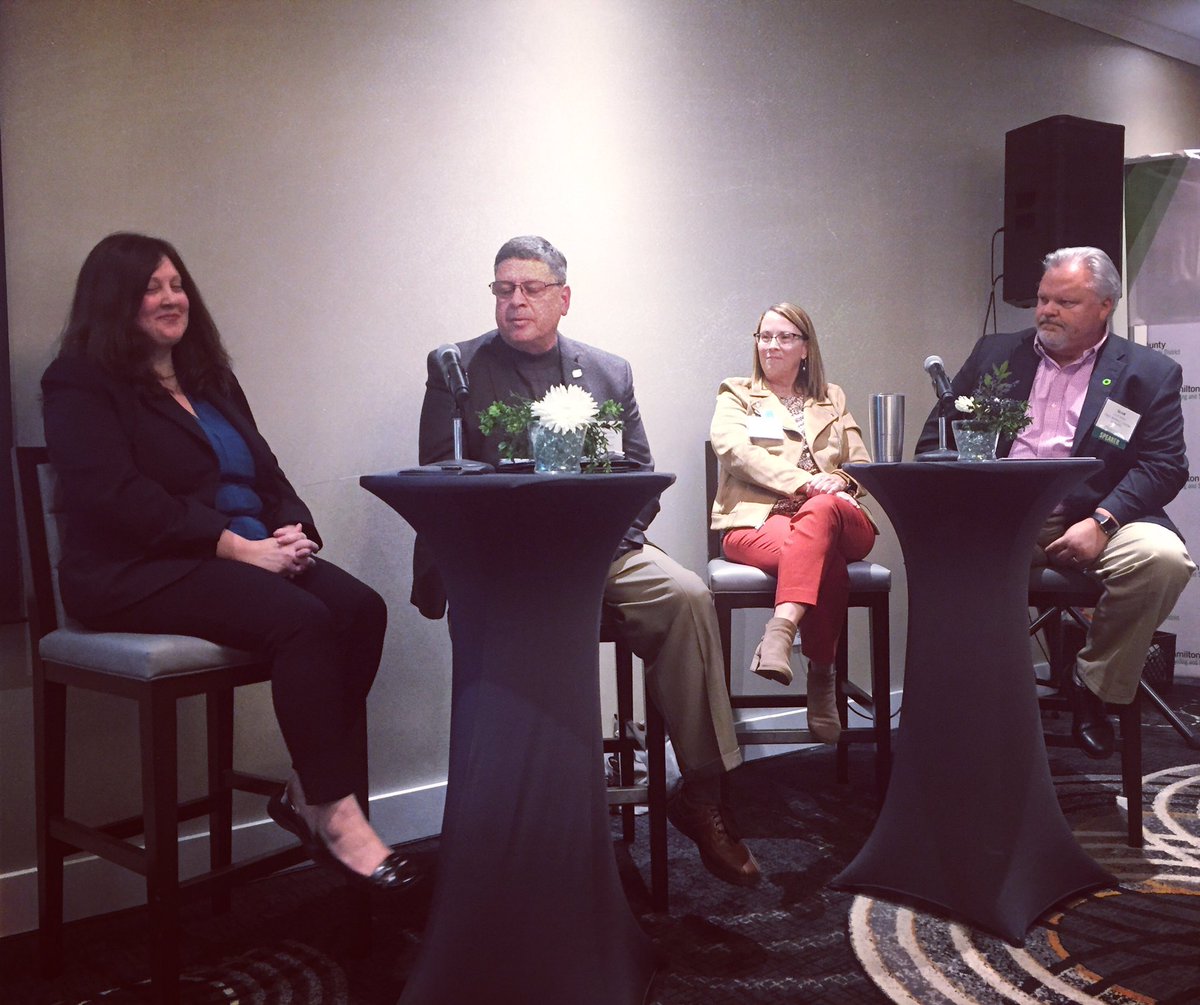 Our next panel of experts is talking about #CorporateSustainability. We have speakers from <a href="/CintasCorp/">Cintas Corporation</a>,  P&amp;G, and Piazza Produce. #reuseconex