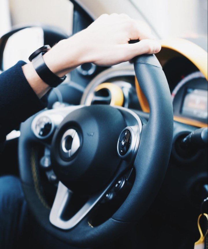 POWdrivingltd's tweet photo. The view looks so much better from a #smartcar 😉 #Learntodrive today with #POWdrivingschool. With a variety of #combinedpackages and #studentdiscounts, you’ll be sure to make the #smart choice 🚗💨 #POWerindriving

https://t.co/BnPCf2Nvhu

#FridayMotivation #FridayFeeIing https://t.co/9db8qHdwuS