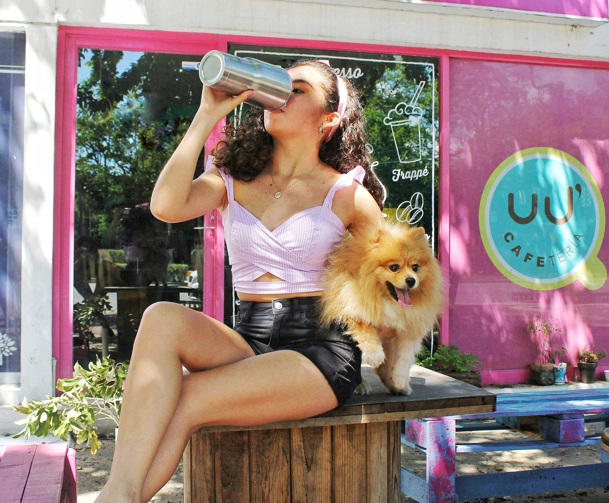 Tan sexy que te verás con tu sexy Polar 😍
.
.
.
#HotcoldPolarMid #HCPMid #termo #girl #style #ecology #RRR #SinPopotePorFavor #SinPopoteEstaBien #ecologia #medioambiente #FelizViernes #sexy #pink #coffee #rosa #beautiful #bella #pants #dog #doggie #pomeranian #love