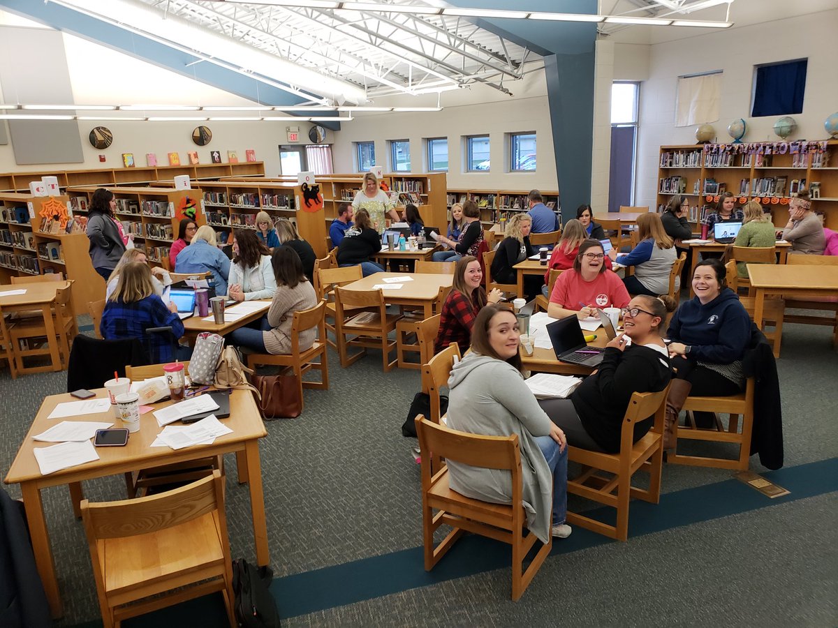 JDSmith343's tweet image. WC teachers collaborating K-12 about student learning and closing gaps. Great job PD committee for the plan. #wildcatstrong #wclearns