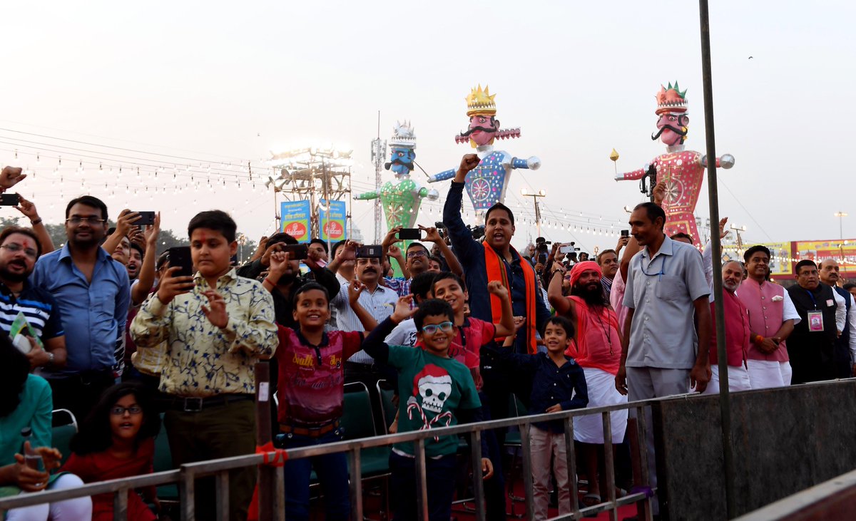 narendramodi's tweet photo. More glimpses from the Vijayadashami programme in Delhi. https://t.co/CK2FUOYjwU