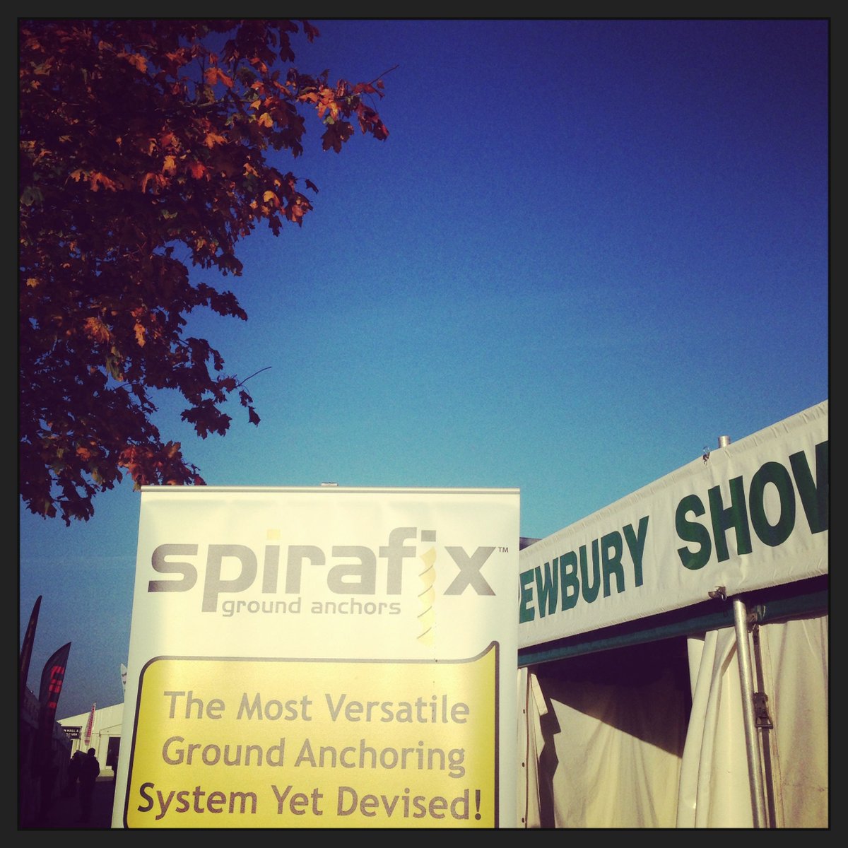 SpirafixLouise's tweet photo. A great few days @TheShowmansShow in Newbury - so good to see old friends and meet potential new customers #showmans18 #ShowmansShow #spirafix https://t.co/EwB8PxLlYD