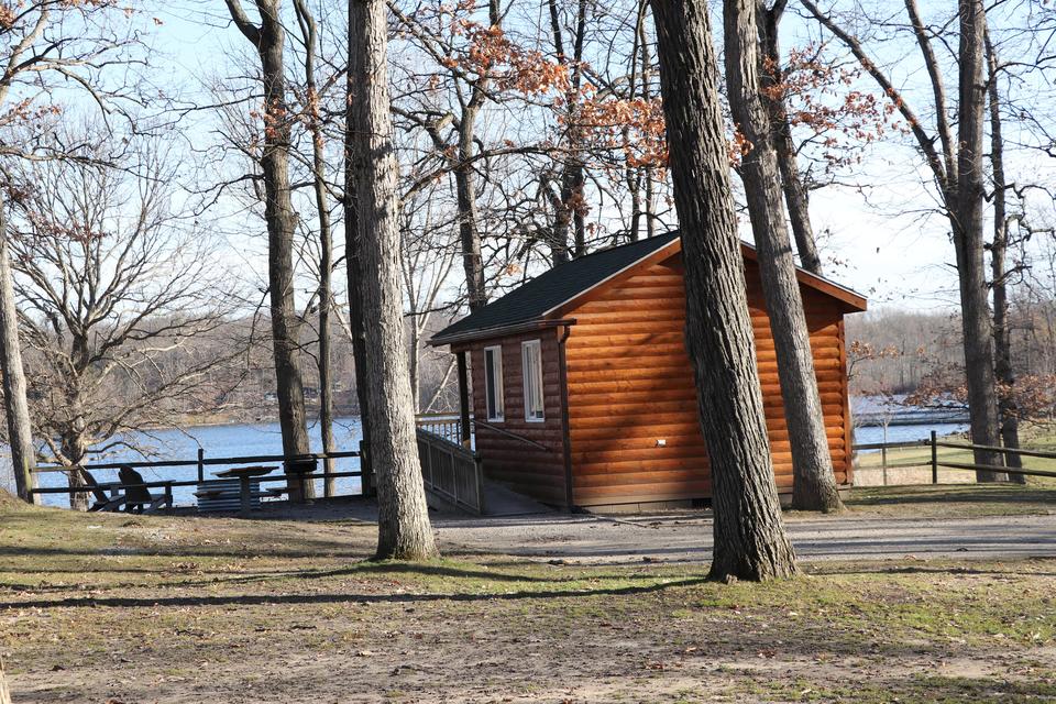 𝓖𝓞𝓞𝓓 𝓜𝓞𝓡𝓝𝓘𝓝𝓖 𝓕𝓡𝓞𝓜 𝓜𝓤𝓢𝓚𝓘𝓔𝓗𝓤𝓑

Cottage? Cabin? What's the difference? Or is there any?

Muskiehub.com