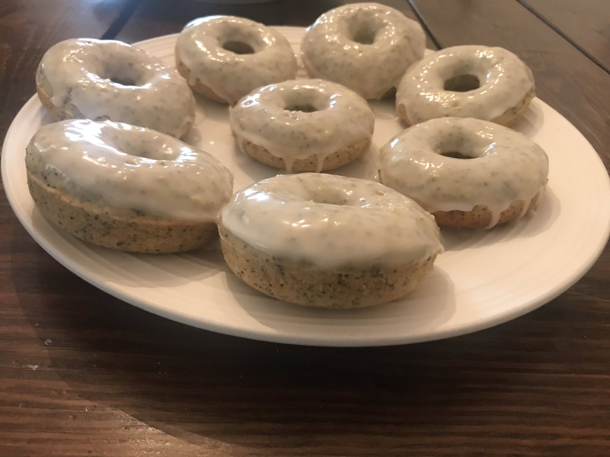 chad_ashby's tweet photo. Gotta eat to live.
Gotta bake to eat.
#lemonpoppy https://t.co/UYlwJIlFeP