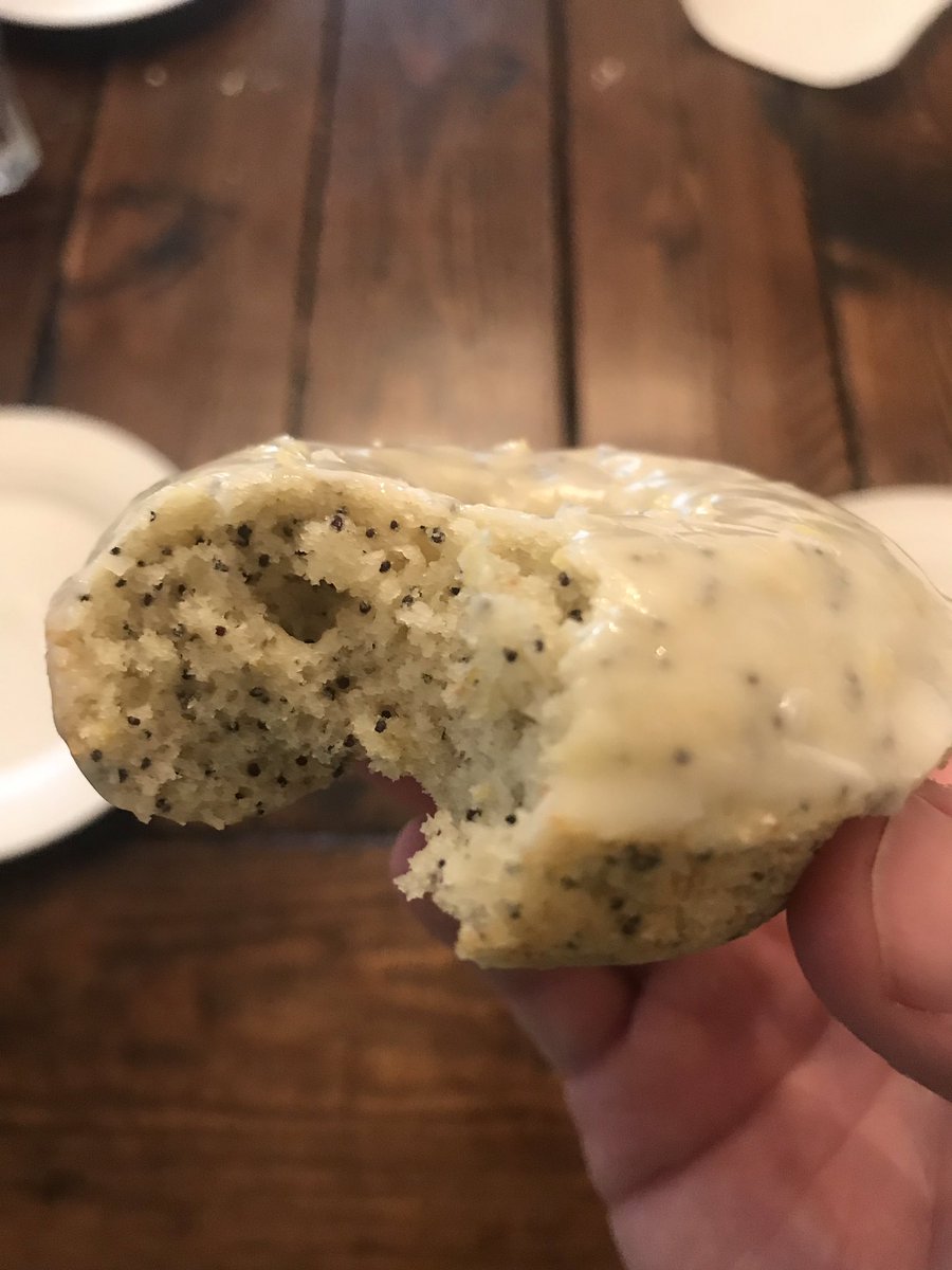 chad_ashby's tweet photo. Gotta eat to live.
Gotta bake to eat.
#lemonpoppy https://t.co/UYlwJIlFeP