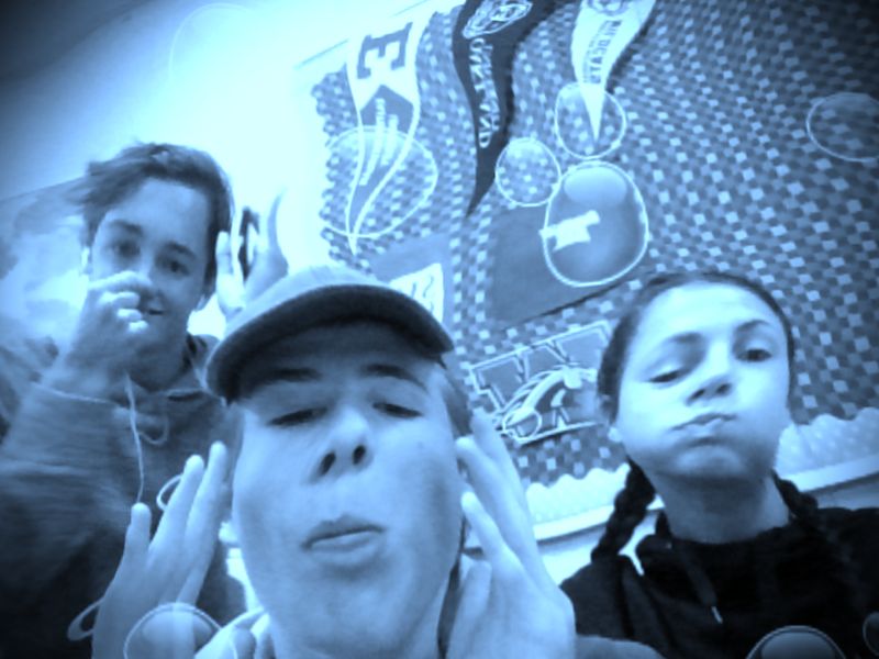 Cooper__Spring's tweet photo. Playing with the Underwater effect on Webcam Toy #webcamtoy https://t.co/4i19f5RVEE