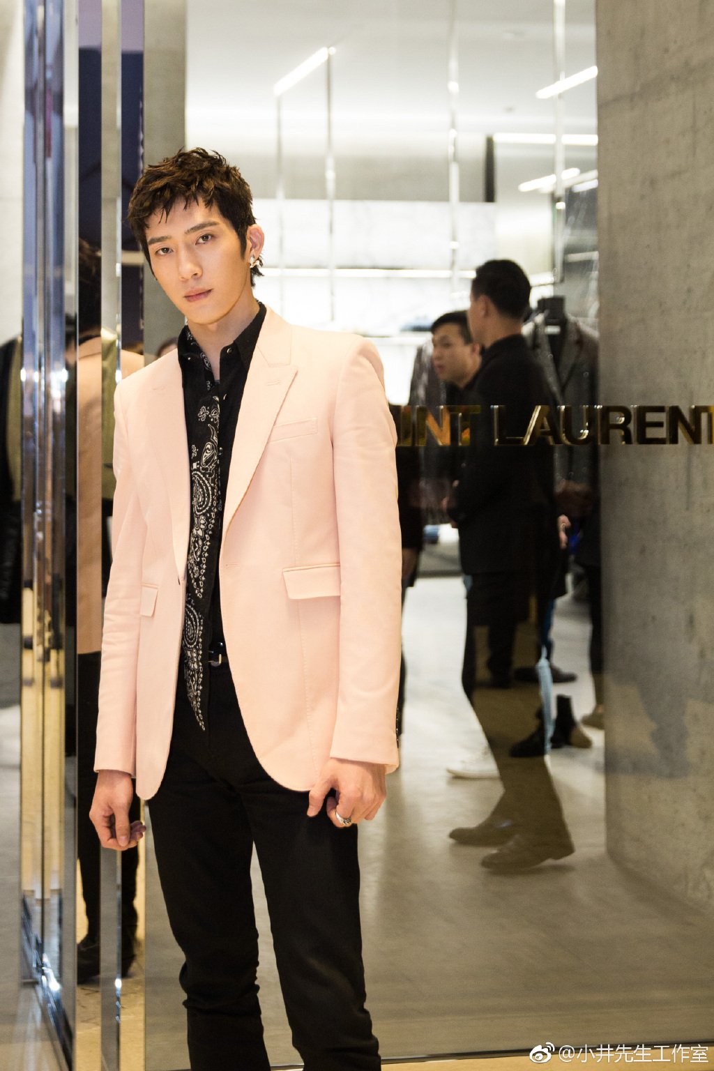 Trending Weibo Jing Boran Steps Out At An Yves Saint Laurent Store Event In Beijing Jingboran 井柏然 T Co Hiciv63mcn Twitter