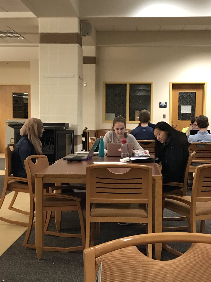 algonquinwc's tweet photo. It’s been a week since our Night Against (college essay) Procrastination! It was a definite success! 📝📓✏️🗒 https://t.co/t38nmyKoIC