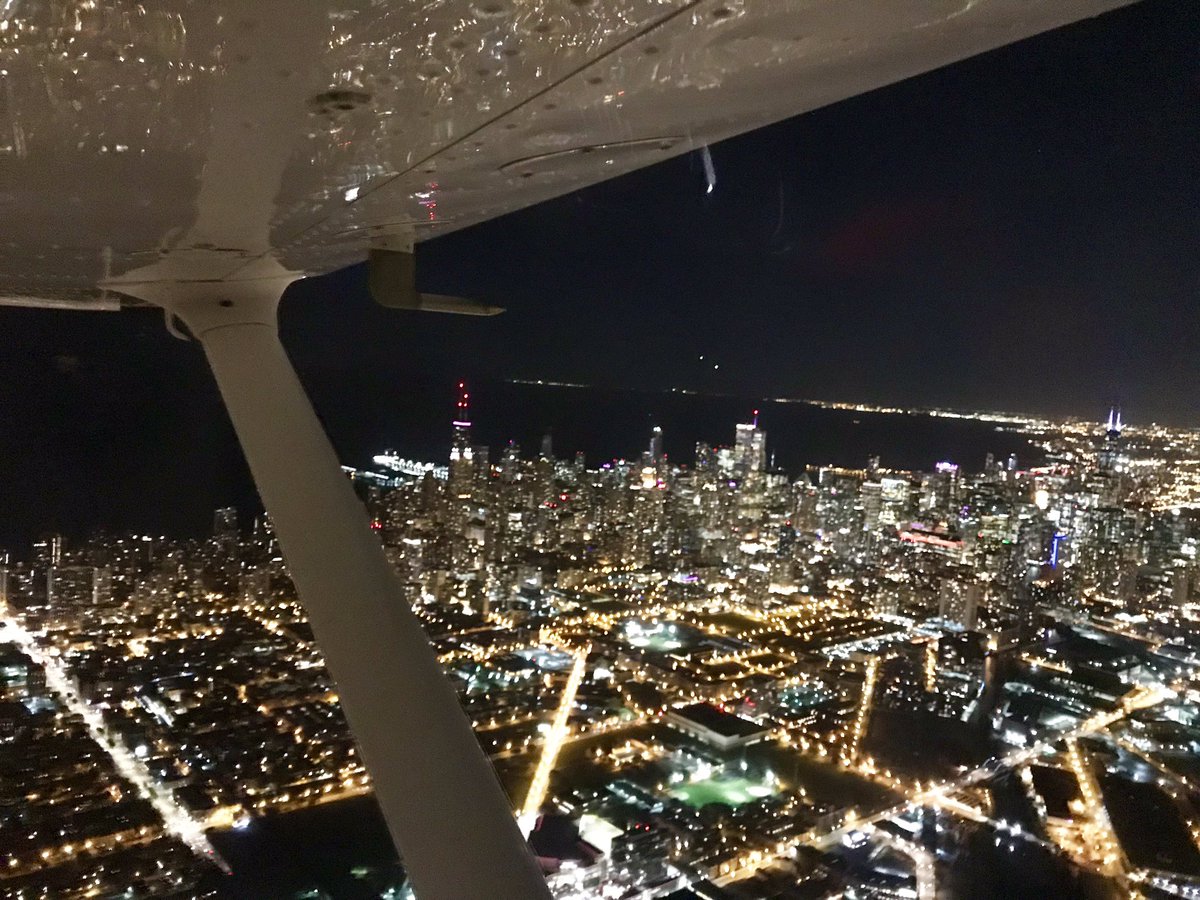 Some night flying around #Chicago Night Currency and great views!  #flying #pilot #nightflying #c172 <a href="/Cessna/">Cessna</a>