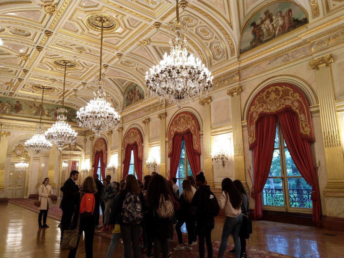 EMNormandie's tweet photo. #VieAssociative L'#association #EDRESUP visite aujourd'hui l'#AssembléeNationale Une occasion unique de découvrir les coulisses de ce magnifique bâtiment ! cc @JSoreauEMNorman https://t.co/tjBV184HJh
