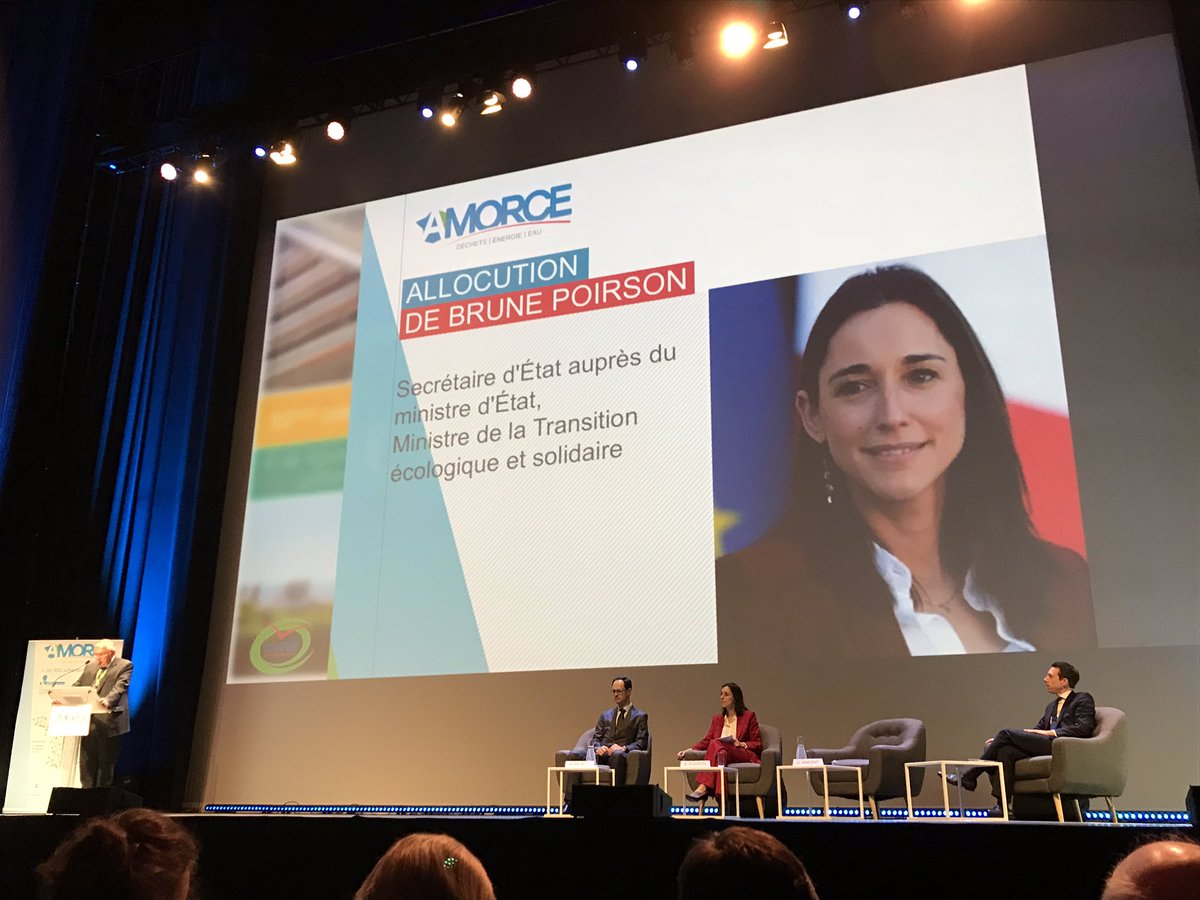 DesramautMarc's tweet photo. Matinée très active pour @GrandArras et @SMAV62 au #Congres2018 @AMORCE : atelier « renégocier son contrat de concession de distribution de chaleur d’électricité et gaz », le zoom sur la récupération de la chaleur des eaux usées traitées - energido » & discours de @brunepoirson https://t.co/GAB6OPhgmE