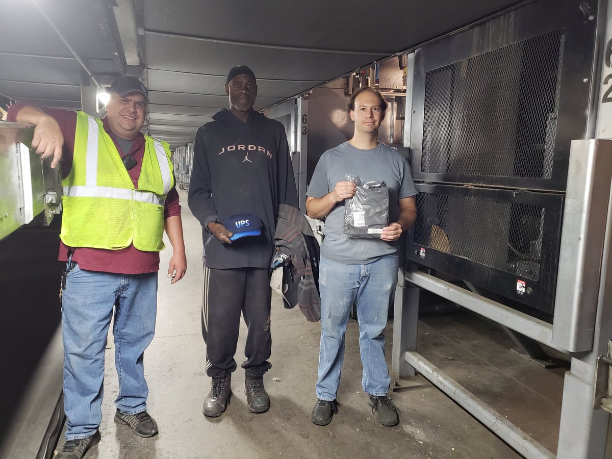 Denver Preload South Unload down at 6:20 today! Special thanks for unloaders Jakob and Al for all their hard work having pph of 1461! <a href="/center8024/">Jason Bolena</a> <a href="/KeithHJones/">Keith Jones</a> <a href="/kennethcherry26/">Kenneth</a> <a href="/DarrenMooreDM/">Darren Moore</a> @DesertMTUPSers <a href="/gary_penaflor/">Gary Penaflor</a> <a href="/UPSers/">UPSers</a>