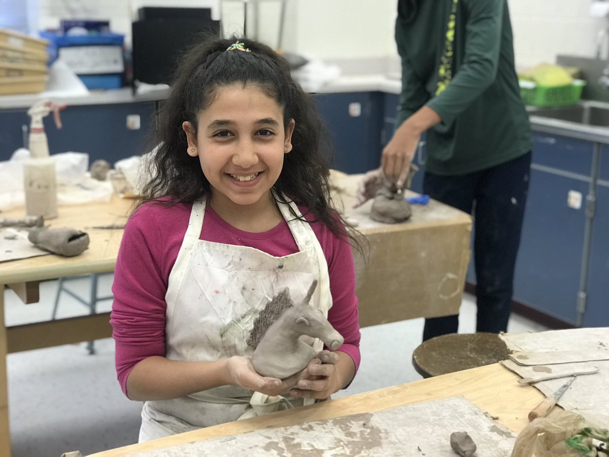 FCPSLibertyMS's tweet photo. Foundations of Art students are making clay inner critters that represent themselves. #artmatters #clayart #lionsrule #ourfcps #FCPSnews #region4fcps https://t.co/SUStvcZZct