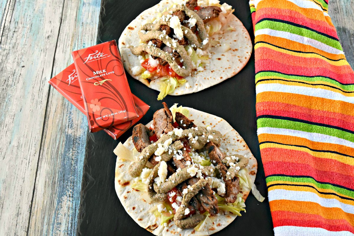 AKitchenHoor's tweet photo. Chocolate picada sauce is like a chimichurri with @ForteChocolates chocolate added to it. It’s perfect on these Skirt Steak Tacos with Chocolate Picada Sauce. #Choctoberfest #ad
Recipe --> https://t.co/tO8ueAnpXs
#Steakholder #BestAngusBeef @CertAngusBeef https://t.co/NKMGOSOyU3