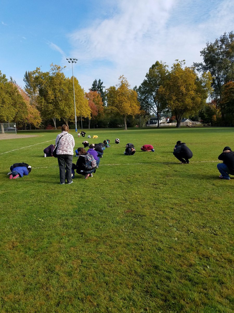 parkspix's tweet photo. @waShakeOut #shakeout2018 drills in the park #puyallup #earthquake https://t.co/5EdaDojnPH