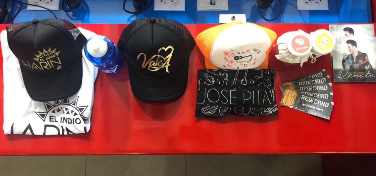 ElShowMananero's tweet photo. En El Show Mañanero tenemos muchos premios para ti!!! 😎👏🏻
Solo tienes que dejarnos un mensaje y estás participando!!!😉
- Pases para la fiesta de Halloween 🎃👻 de @redcardrestaurant 🎉
- CDs de Renato Abad / Yo me llamo Américo
- Mermeladas Jam jam
- Camisetas, gorras y más! https://t.co/cn8kQAy9P0