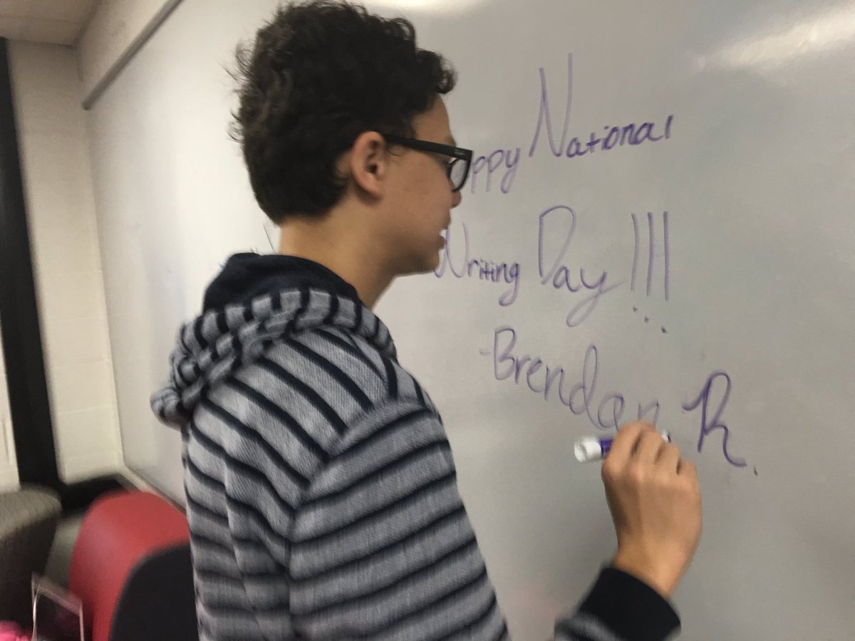 I love to write because it helps me express myself and spread a message! #WhyIWrite @NthSaucier <a href="/Janelle/">Janelle Q. Bence</a> #nthcEMPOWER #CISDOurStory