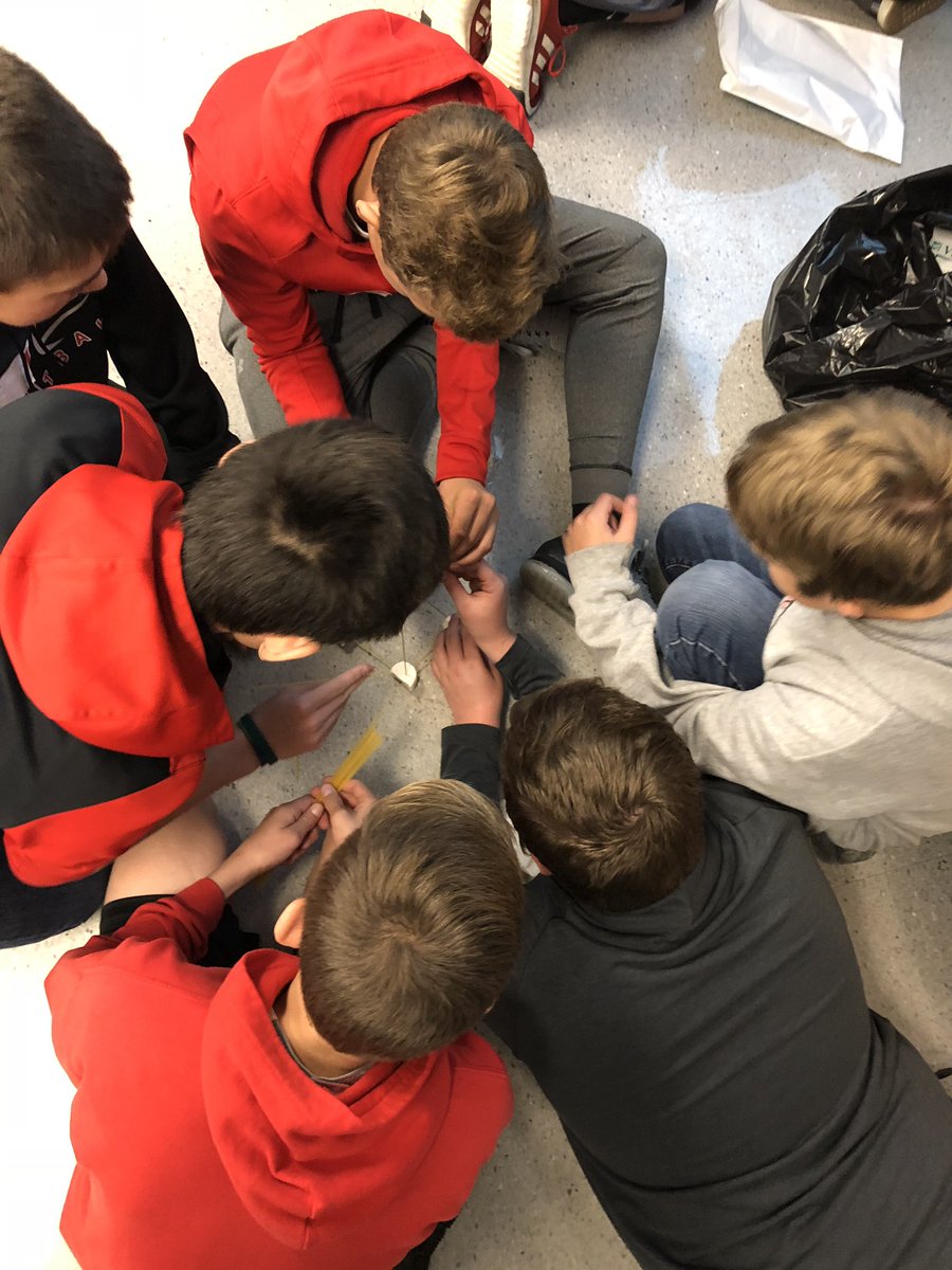JLibbyScience's tweet photo. Building towers with @JohnDeere at the #STEM fair https://t.co/w51y22aJ1s