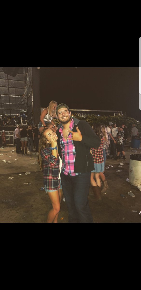 emmaroseridder's tweet photo. Happy birthday Kelvin! I love you❤thanks for the laughs and good times! Have a wonderful day today🤗 https://t.co/UW75pT0Ys4