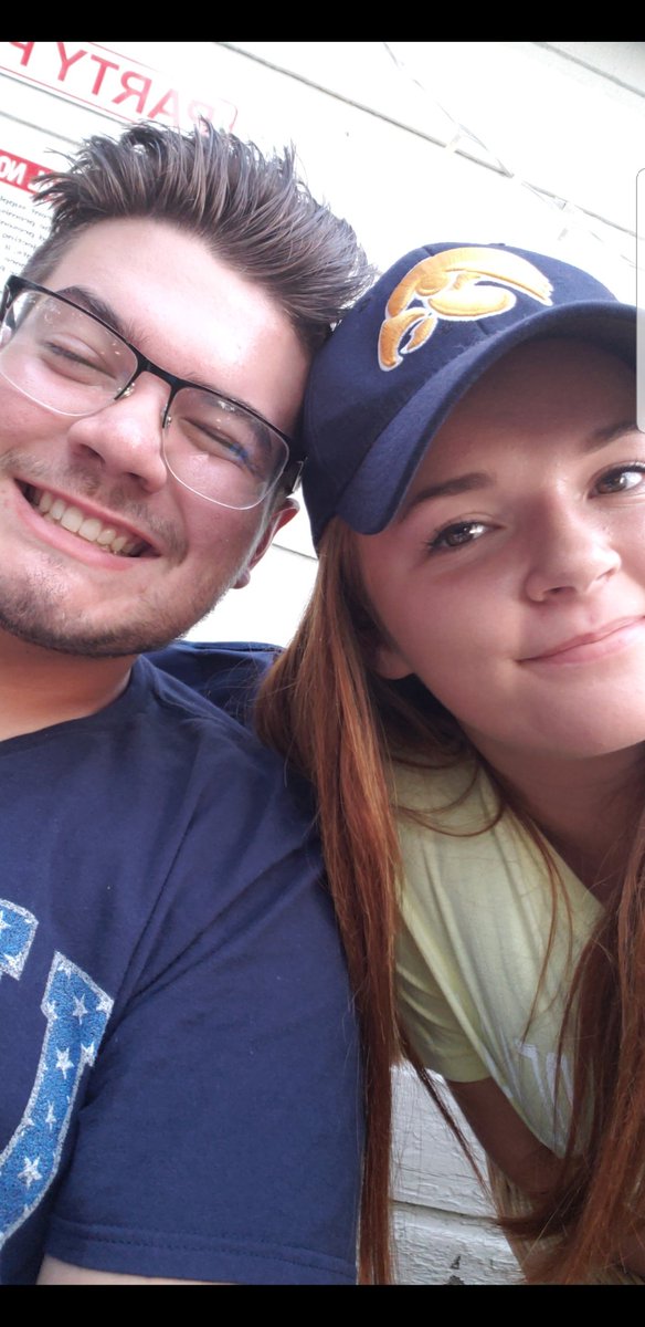 emmaroseridder's tweet photo. Happy birthday Kelvin! I love you❤thanks for the laughs and good times! Have a wonderful day today🤗 https://t.co/UW75pT0Ys4